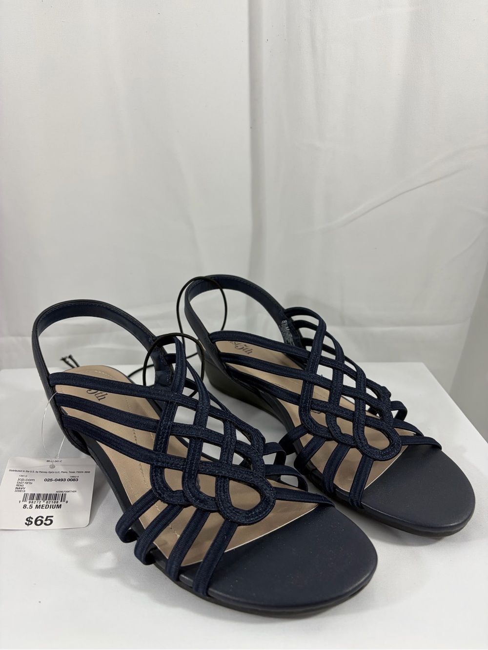 NWT east 5th Women's Size 8.5 Navy Blue Strappy Slingback Sandals